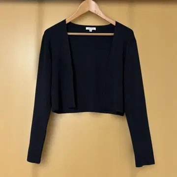 새상품급 TOCCA 블랙 볼레로 가디건 M