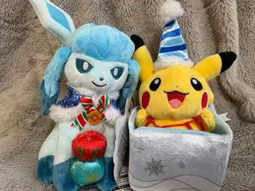 Pokemon Christmas in the sea 피카츄와 글레이시아