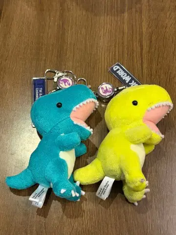 쥬라기 월드 티라노사우루스 키링 2색 세트