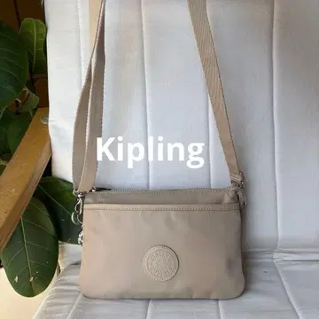 새상품급 [ Kipling ] 키플링 미니 숄더백 사코슈 베이지