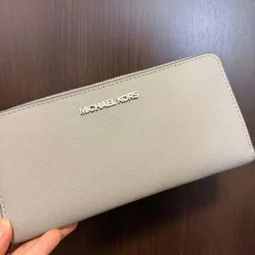 MICHAEL KORS 그레이 장지갑