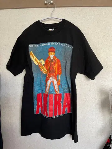 AKIRA T셔츠 M사이즈 Fruit of the Loom