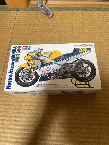 타미야 1/12 혼다 NSR500 나스트로 아즈로 발렌티노 로시