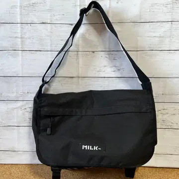 MILKFED. 메신저 백