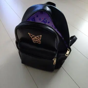 쿠로미 블랙 백팩