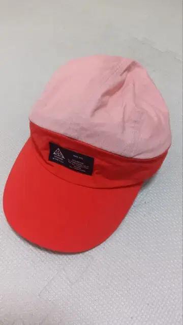 나이키 ACG 테일윈드 바이저 캡