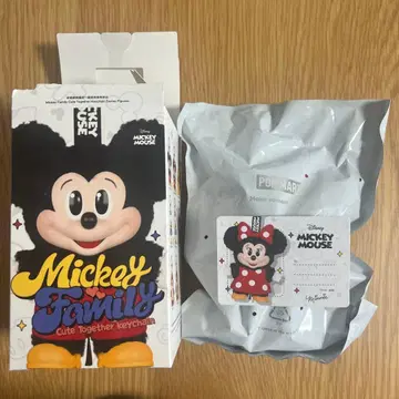 pop mart mickey family minnie