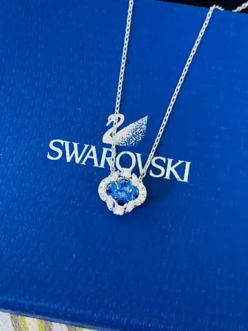 새상품 스와로브스키 Swarovski Una 목걸이 클로버 블루