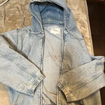 ZARA 후드 부착 라이트 블루 데님 자켓