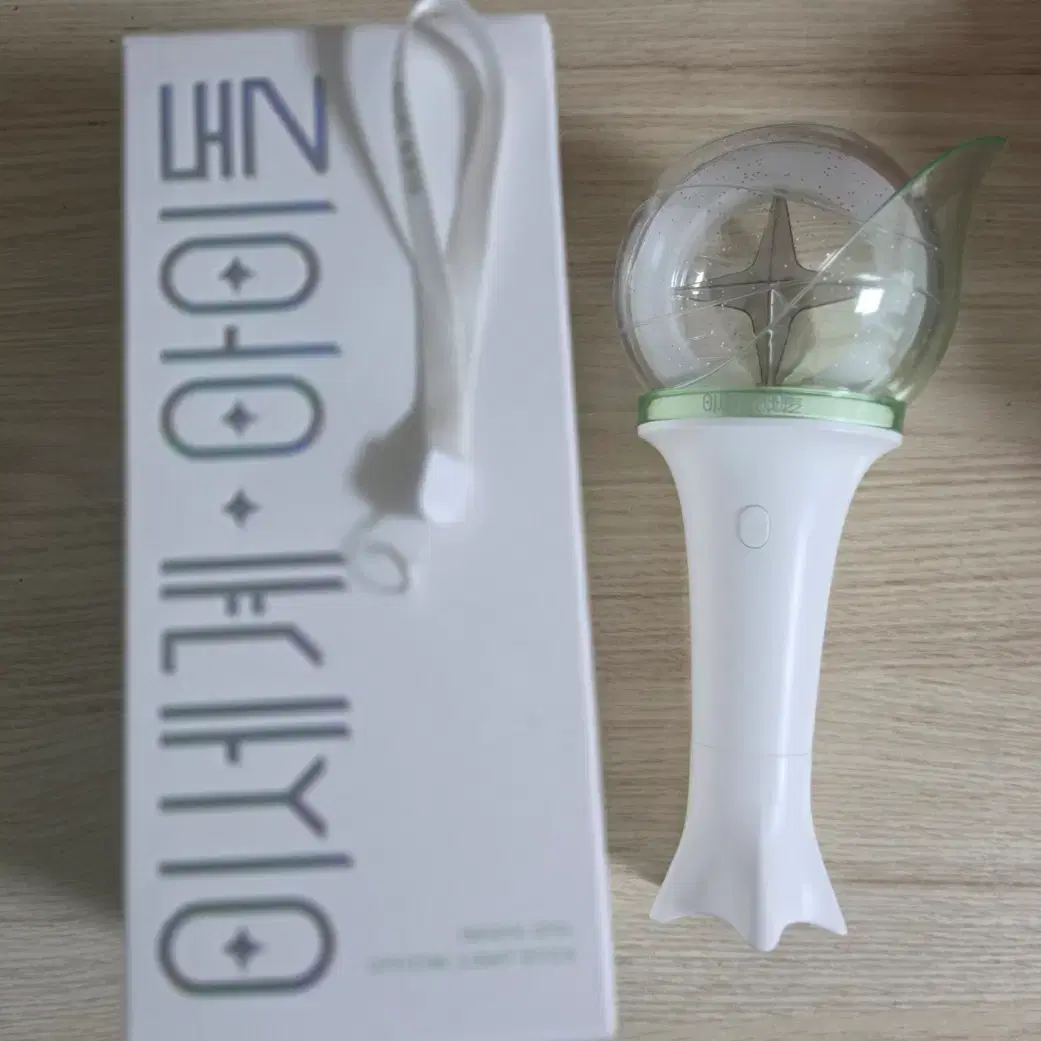 Qwer lightstick on Bunjang Global Site.