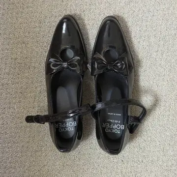 새상품급 도쿄 보퍼 Black Shiny 22.5cm 블랙 에나멜