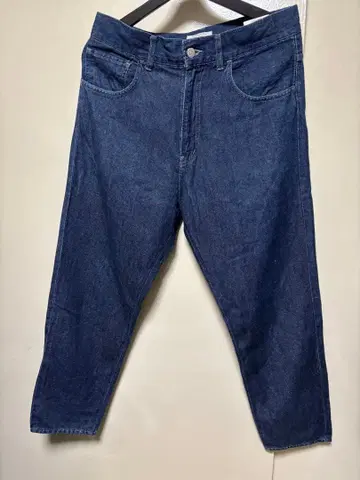 ORDINARY FITS 오디너리피츠의 소프트 데님 테이퍼드 팬츠
