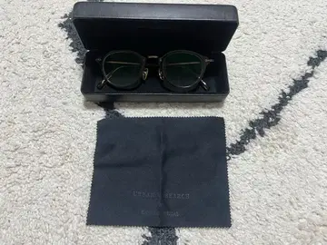 금자안경 어반 리서치 콜라보