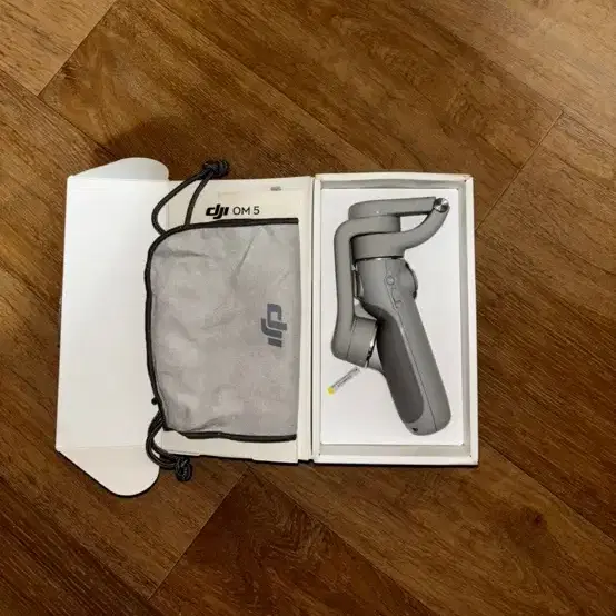 DJI OM 5 짐벌