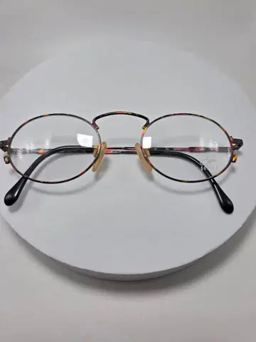 데드스탁 cazal mod1105