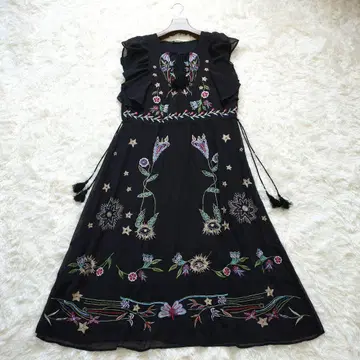 Desigual 데시구알 자수 원피스 맥시 길이 플레어 비즈 자수