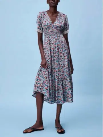 [ 새상품 ] ZARA 꽃무늬 레이스 롱 원피스 레이스 블루