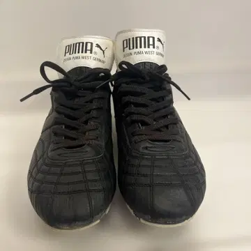 PUMA 블랙 축구화 24.5