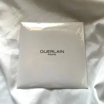GUERLAIN 겔랑 스카프 반다나 미사용 새상품