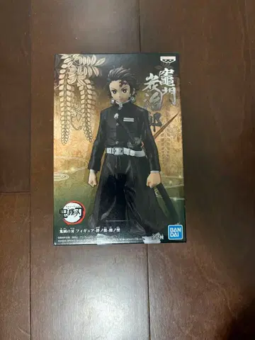 귀멸의 칼날 카마도 탄지로 피규어 BANDAI