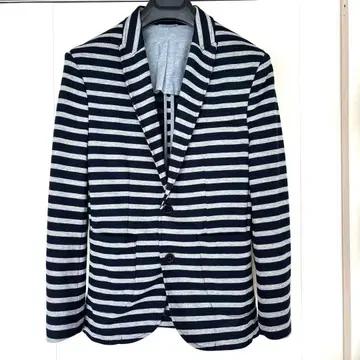 ZARA 테일러드 자켓 보더 M사이즈
