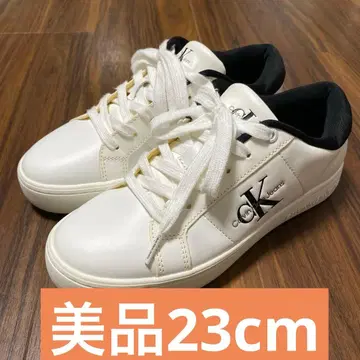 새상품급 CK 화이트 스니커즈 23cm
