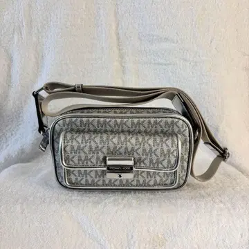 [ 컨디션 최상 ] MICHAEL KORS MK 시그니처 숄더백 실버