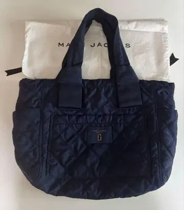 인기 MARC JACOBS 퀼팅 백 네이비