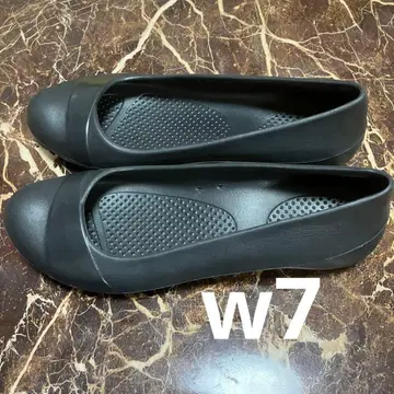 크록스 지안나 블랙 플랫 펌프스 w7 슬립온