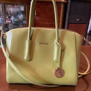 FURLA 라이트 그린 숄더백