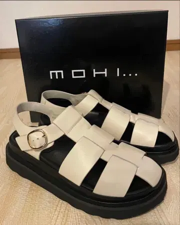 MOHI 천연 가죽 구르카 샌들 38