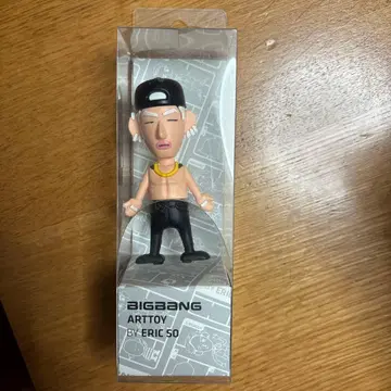 BIGBANG ART TOY USB (TAEYANG)