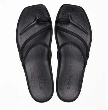 Crocs 블랙 플랫 샌들