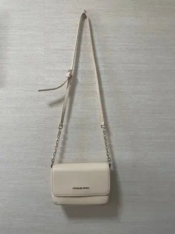 MICHAEL KORS 베이지 숄더백