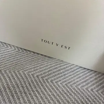TOUT Y EST 중간 사이즈 미사용 새상품