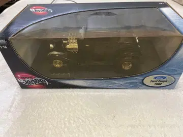 100% Hot Wheels Ford Coupe 1932 1:18