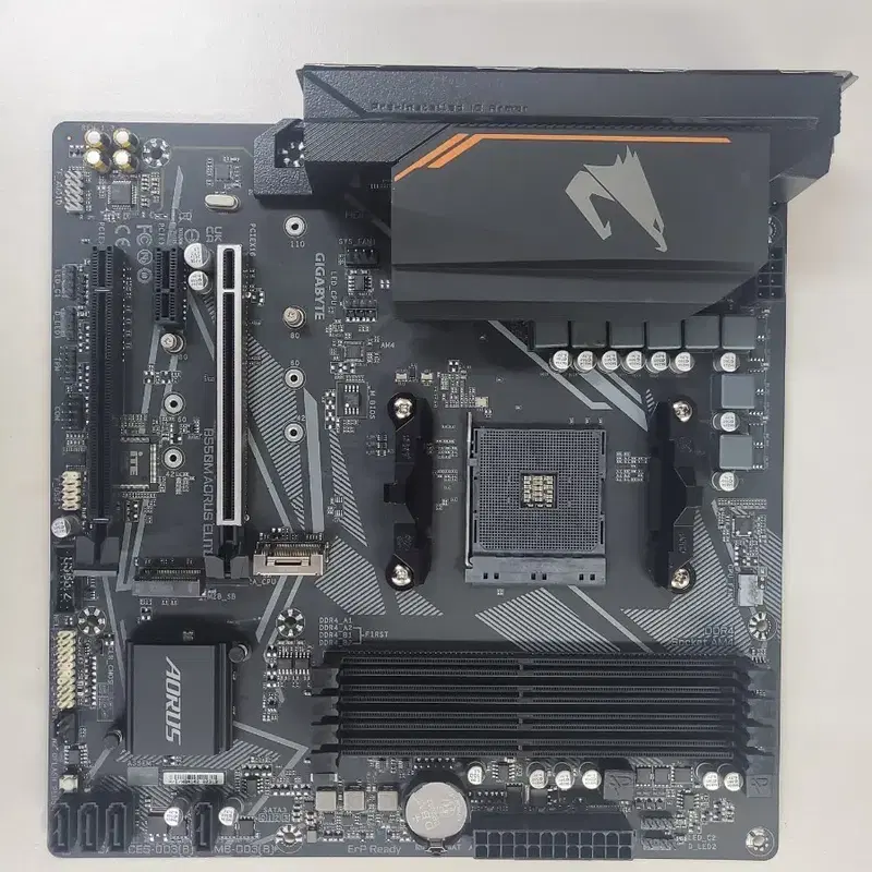 기가바이트 B550M AORUS ELITE 메인보드