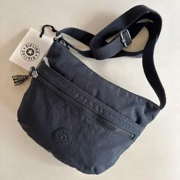 [ Kipling ] 키플링 미니 숄더백 네이비 참 포함