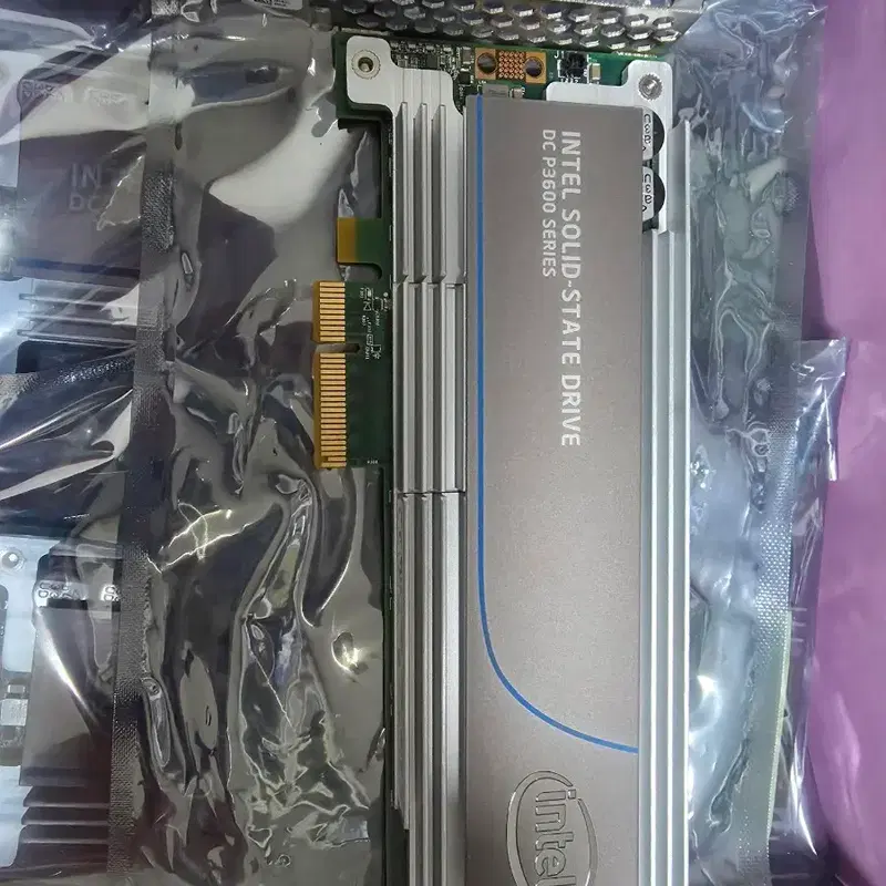 인텔 DC P3605 1.6t ssd