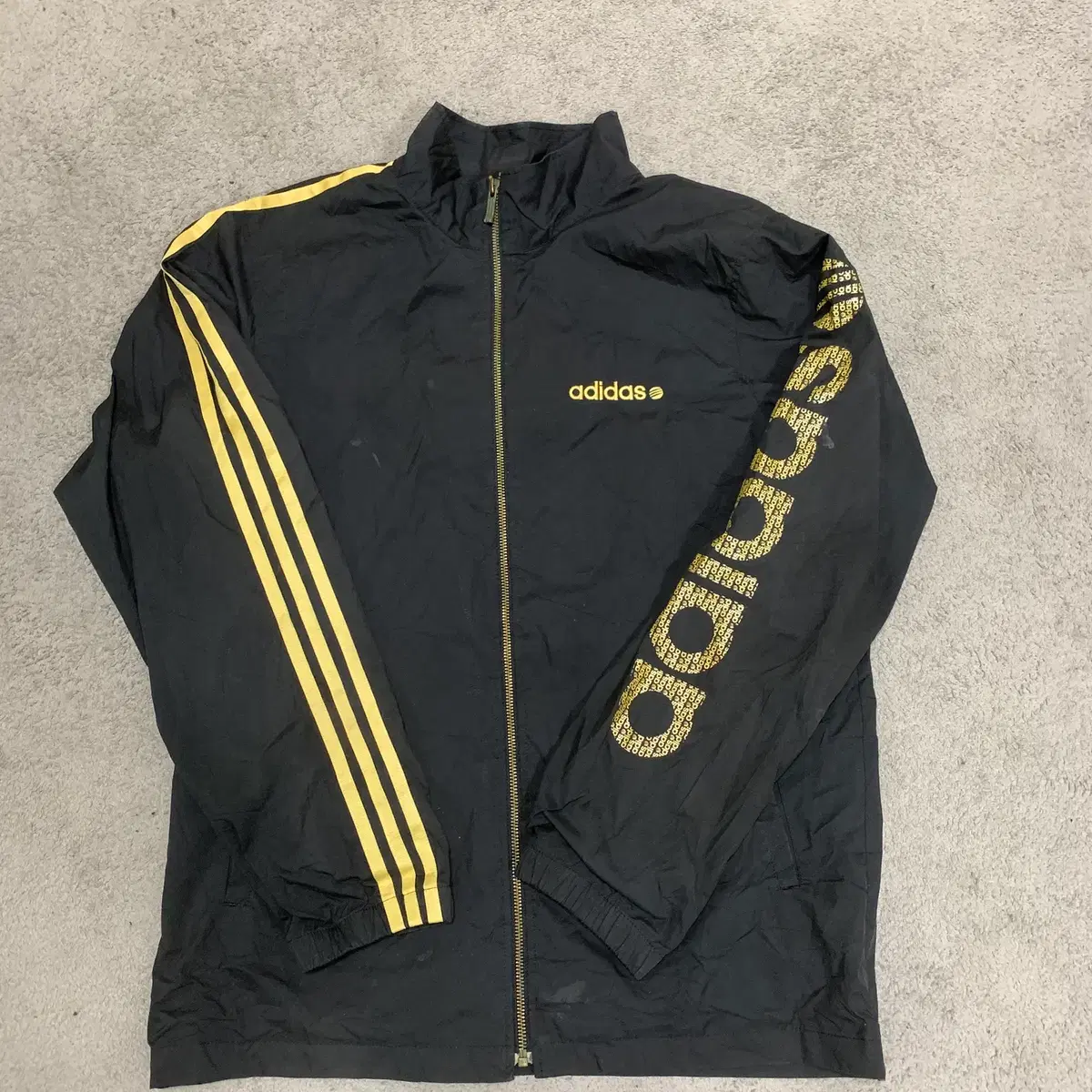 Adidas Originals Pullover Red Windbreaker Jacket (M) | Bunjang Global