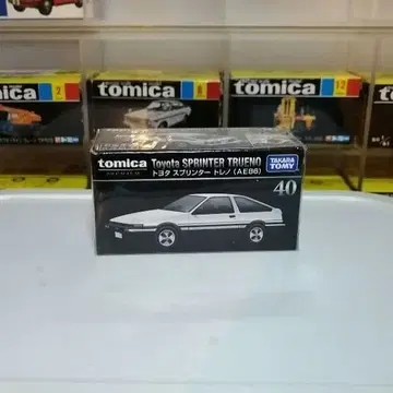 단종 토미카 프리미엄 40 도요타 스프린터 트레노 (AE86)
