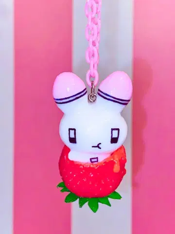 멘헤라짱 딸기 우물우물 우사탄 목걸이