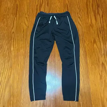GYMSHARK 블랙 조거 팬츠