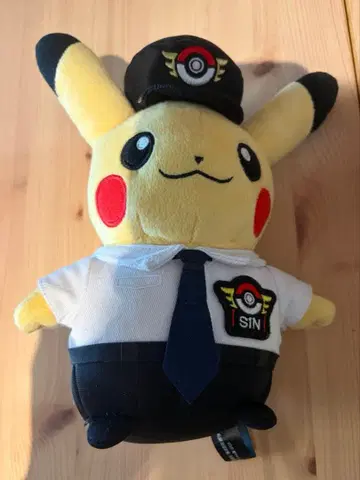 피카츄 파이롯트 봉제 인형 싱가포르