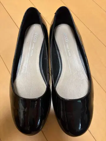 ECCO 블랙 플랫슈즈 (새상품급) 23cm 타임세일
