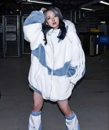 REFLEM BIG 절개 퍼 후드티