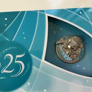 디즈니 25주년 기념 핀배치 새상품!
