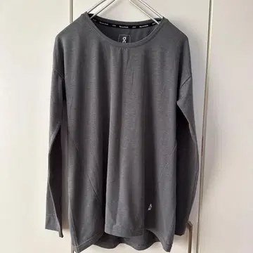 가격 인하 온 러닝 Comfort 롱T셔츠 XS