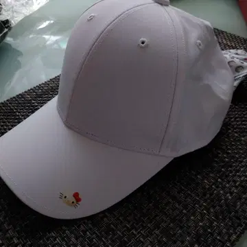 HELLO KITTY 50주년 기념 캡