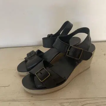 A.P.C 아페쎄 37 블랙 웨지솔 샌들